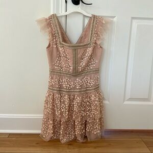NWT BCBGMAXAZRIA Floral Embroidered Tiered Ruffle Dress Bare Pink Size 6